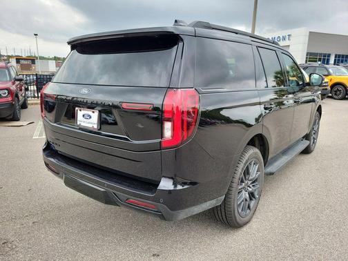AGATE BLACK METALLIC 2026 Ford Expedition Platinum