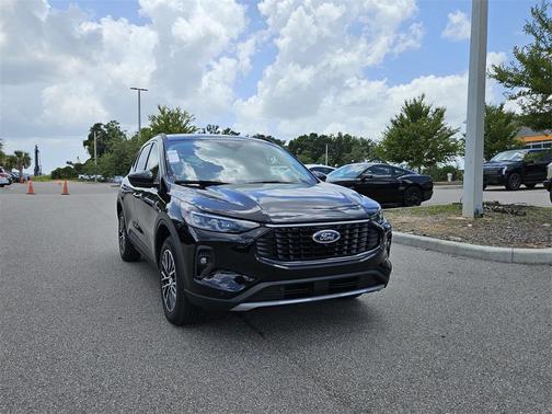 2025 Ford Escape PHEV SE