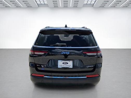 2022 Jeep Grand Cherokee L Laredo