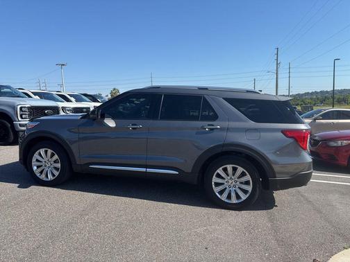CARBONIZED GRAY METALLIC 2022 Ford Explorer Limited