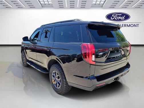 Agate Black Metallic 2026 Ford Expedition Tremor