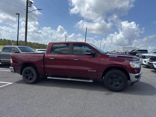 Delmonico Red Pearlcoat 2020 RAM 1500 Big Horn/Lone Star