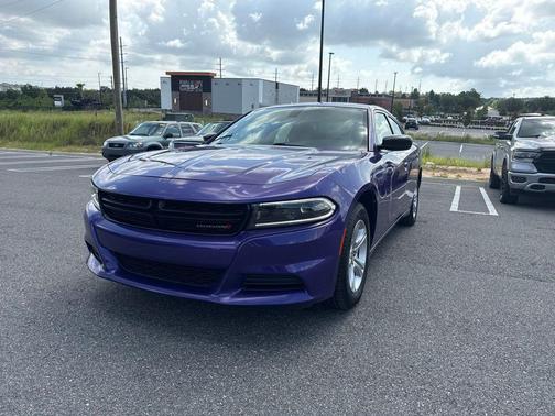 Plum Crazy Pearlcoat 2023 Dodge Charger SXT