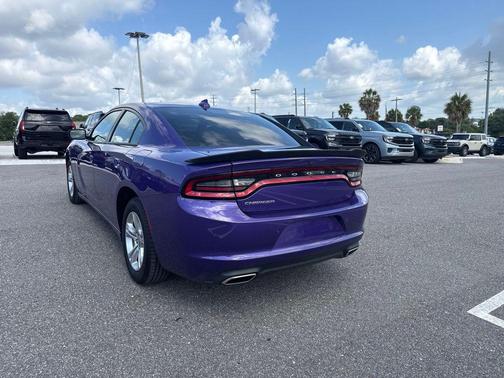 Plum Crazy Pearlcoat 2023 Dodge Charger SXT