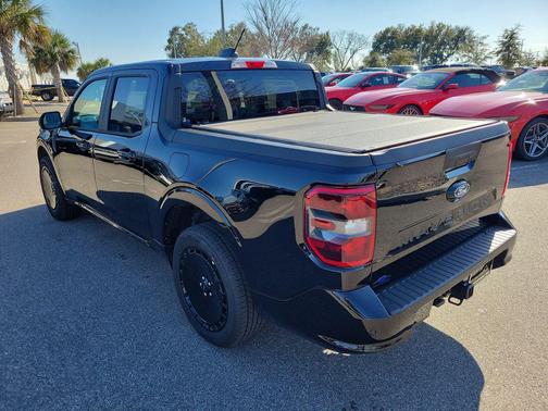 2026 Ford Maverick Lobo Standard