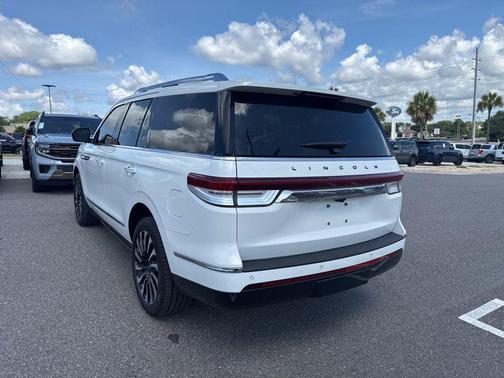 PRISTINE WHITE METALLIC 3C 2023 Lincoln Navigator Black Label