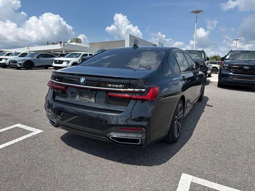Black Sapphire Metallic 2020 BMW 750 i xDrive