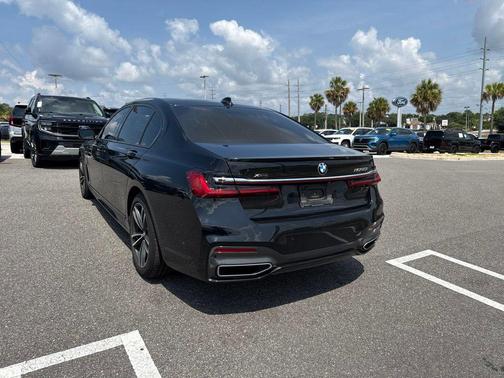 Black Sapphire Metallic 2020 BMW 750 i xDrive