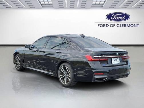 Black Sapphire Metallic 2020 BMW 750 i xDrive