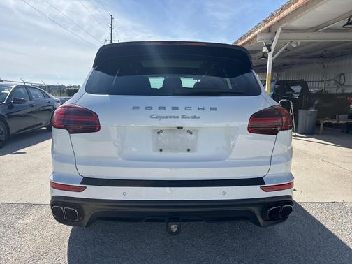 2016 Porsche Cayenne Turbo