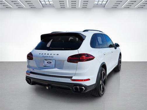 2016 Porsche Cayenne Turbo