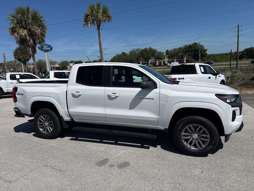 Summit White 2023 Chevrolet Colorado LT