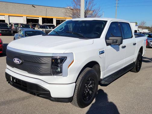 2025 Ford F-150 Lightning XLT
