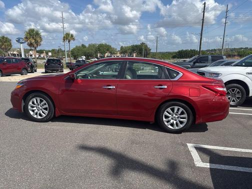 Cayenne Red 2016 Nissan Altima 2.5 S