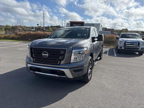 2024 Nissan Titan SV