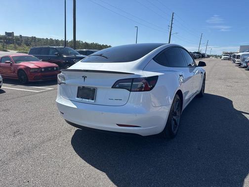 Pearl White Multi-Coat 2022 Tesla Model 3 Long Range