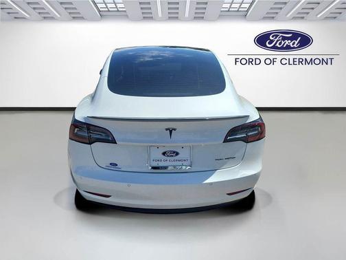 Pearl White Multi-Coat 2022 Tesla Model 3 Long Range