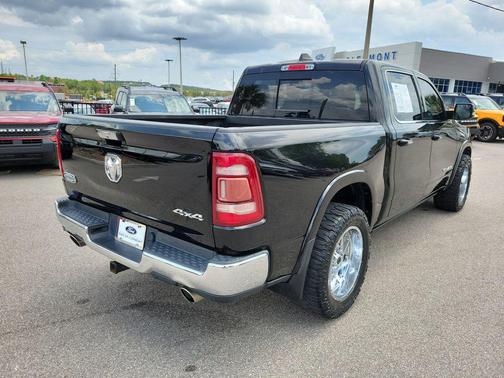 Diamond Black Crystal Pearlcoat 2019 RAM 1500 Longhorn