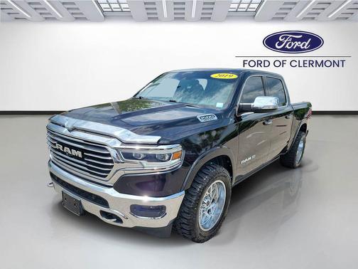 Diamond Black Crystal Pearlcoat 2019 RAM 1500 Longhorn