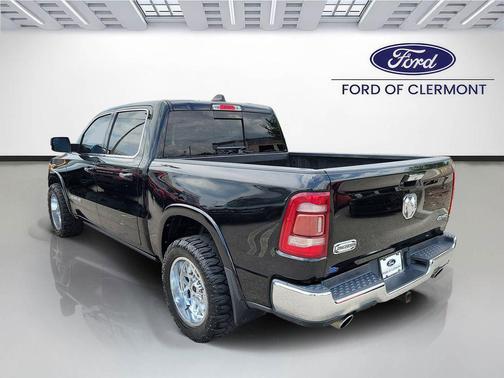 Diamond Black Crystal Pearlcoat 2019 RAM 1500 Longhorn