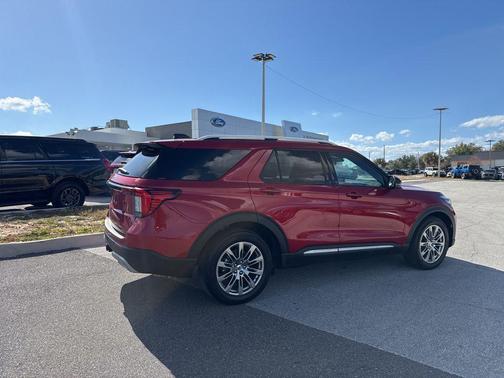 2025 Ford Explorer Platinum