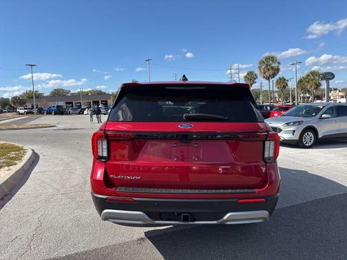 2025 Ford Explorer Platinum