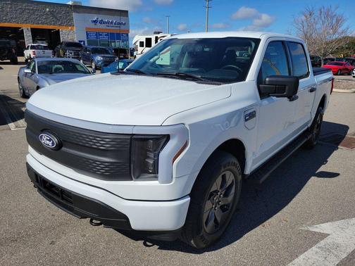 2024 Ford F-150 Lightning XLT