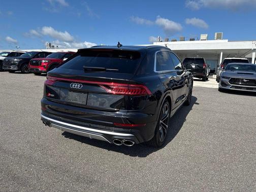 Orca Black Metallic 2020 Audi SQ8 4.0T Prestige