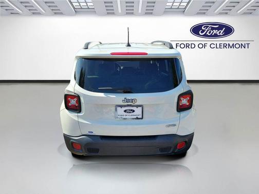 Alpine White 2016 Jeep Renegade Latitude