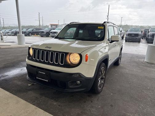 Alpine White 2016 Jeep Renegade Latitude