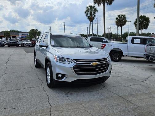 2021 Chevrolet Traverse LT Cloth