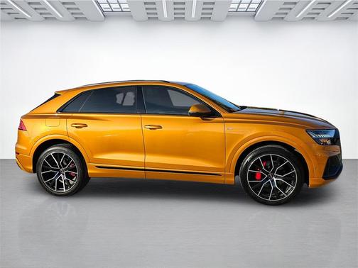 2023 Audi Q8 55 Premium Plus