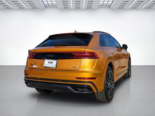 2023 Audi Q8 55 Premium Plus