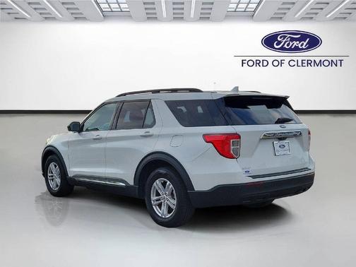 Star White Metallic Tri-Coat 2023 Ford Explorer XLT