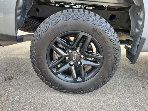 2024 Chevrolet Silverado 1500 Custom Trail Boss