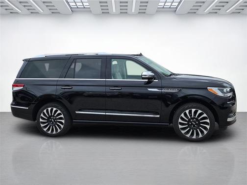2024 Lincoln Navigator Black Label