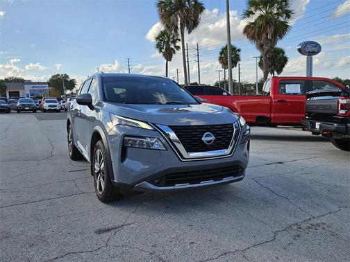 2022 Nissan Rogue SL