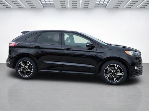 2023 Ford Edge ST