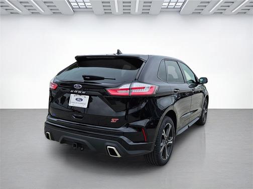 2023 Ford Edge ST