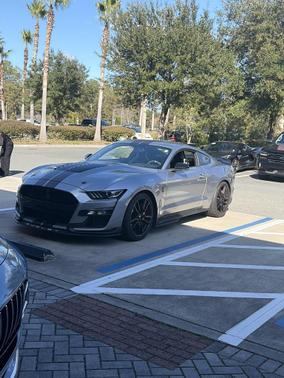 2022 Ford Shelby GT500 Base