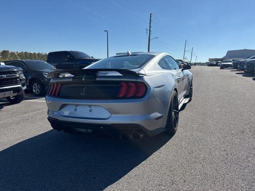 2022 Ford Shelby GT500 Base