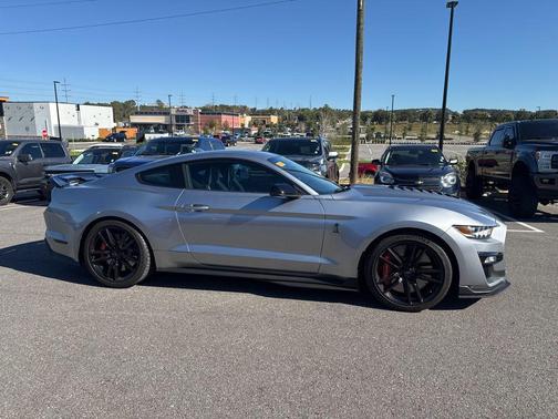 2022 Ford Shelby GT500 Base
