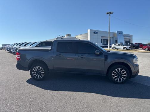 2023 Ford Maverick Lariat