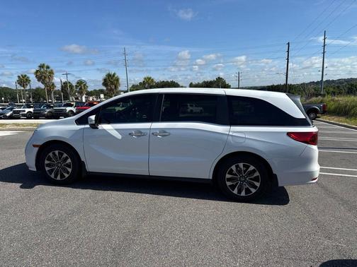 Platinum White Pearl 2021 Honda Odyssey EX-L