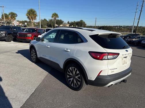 2021 Ford Escape Titanium