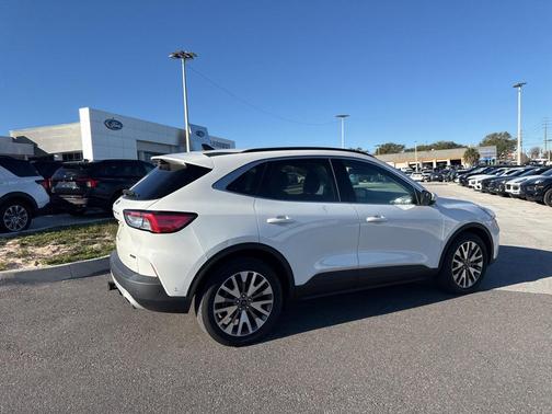 2021 Ford Escape Titanium