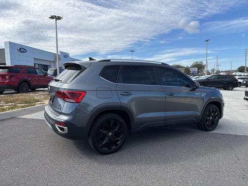 2022 Volkswagen Taos 1.5T SE