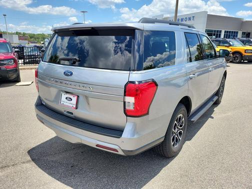 ICONIC SILVER METALLIC 2024 Ford Expedition XLT