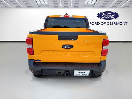 Orange Fury Metallic Tri-Coat 2026 Ford Maverick XLT