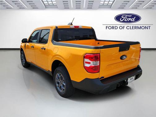 Orange Fury Metallic Tri-Coat 2026 Ford Maverick XLT